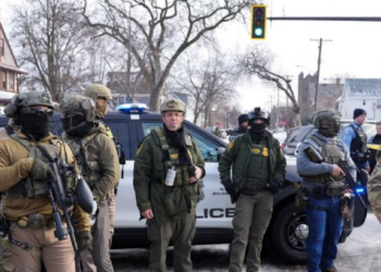 Mujer muere tras disparos de agentes migratorios de EE.UU. durante operativo en Minnesota