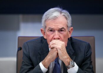 Exjefes de la Fed advierten que investigación a Powell amenaza la autonomía del banco central