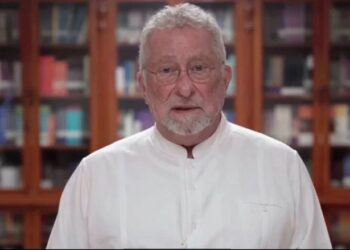 Exrector de la UAC acusa persecución política del gobierno de Campeche