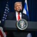 Trump pospone un año alza de aranceles a muebles y gabinetes importados