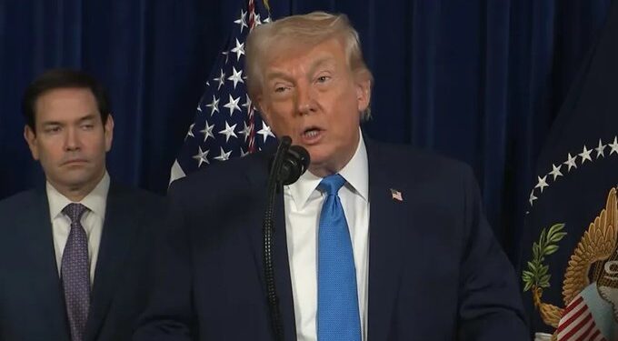 Trump dice que EE. UU. tomará el control de Venezuela hasta una transición “segura”