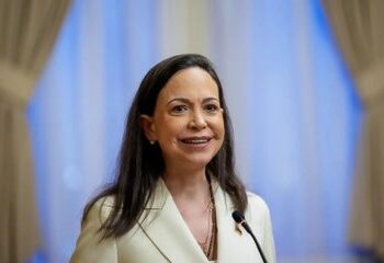 María Corina Machado exige que Edmundo González asuma la presidencia tras la captura de Maduro
