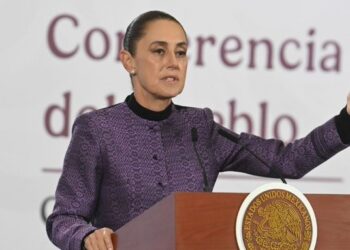 Mañanera de Sheinbaum pone en marcha credencial universal y ajusta estrategia sanitaria
