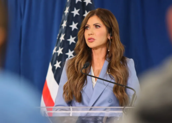 Trump respalda a Kristi Noem tras muertes en Minneapolis y anuncia investigación federal