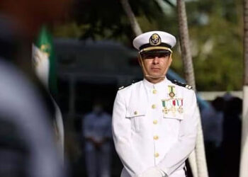 Vicealmirante Farías busca frenar su baja de la Marina con amparo desde el Altiplano