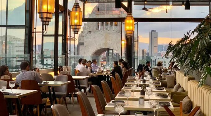 México prepara al sector restaurantero y hotelero con inglés rumbo al Mundial 2026
