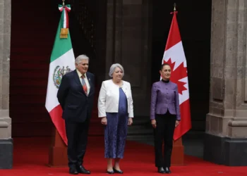 Sheinbaum recibe a Mary Simon en Palacio Nacional y pone en el centro los derechos indígenas