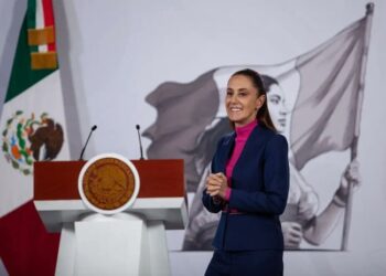 Sheinbaum anuncia decisiones clave en educación y política exterior durante la mañanera