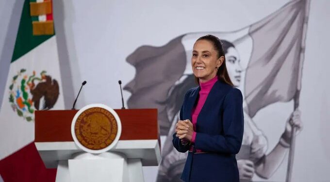 Sheinbaum anuncia decisiones clave en educación y política exterior durante la mañanera
