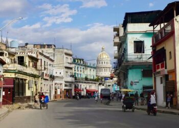 México advierte riesgo humanitario ante aranceles de EE. UU. por petróleo a Cuba