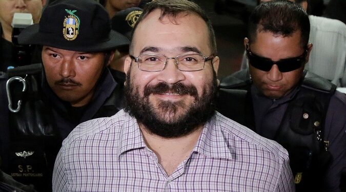 Juez vincula a proceso a Javier Duarte por peculado; permanecerá en el Reclusorio Norte