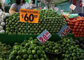 Inflación inicia 2026 al alza por impuestos y encarecimiento de alimentos