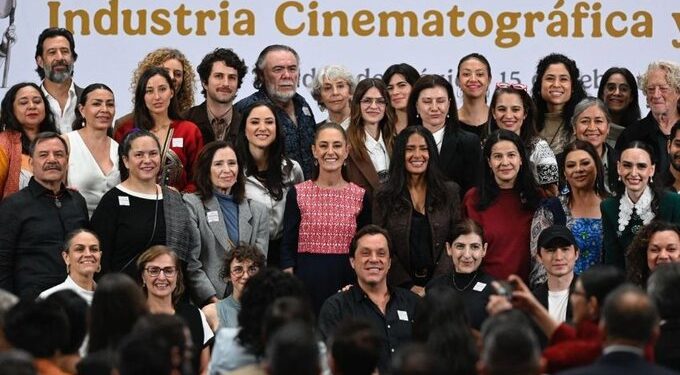 Nueva estrategia nacional impulsa el cine mexicano con incentivos y reforma legal