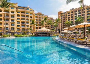 Hacienda bloquea a 7 vinculados al CJNG por fraude en tiempos compartidos; hay denuncias ante la FGR