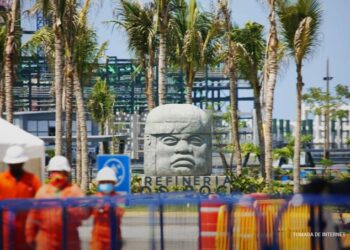 Planteles educativos quedan atrapados en el perímetro industrial de Dos Bocas