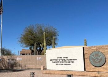 Contagios de sarampión detonan cierre interno de instalaciones del ICE en Texas