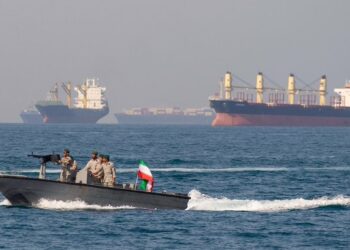 Conflicto en Oriente Medio eleva el precio del petróleo y afecta a aerolíneas globales