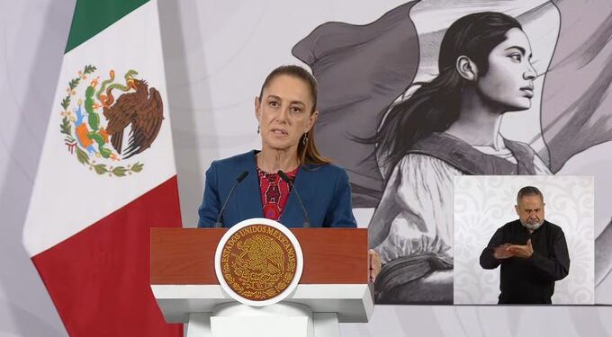 Sheinbaum defiende reforma electoral y anuncia inversión histórica en carreteras