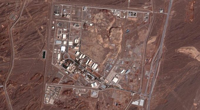 Irán condiciona el fin de la guerra y eleva tensión por ataques y crisis en Ormuz