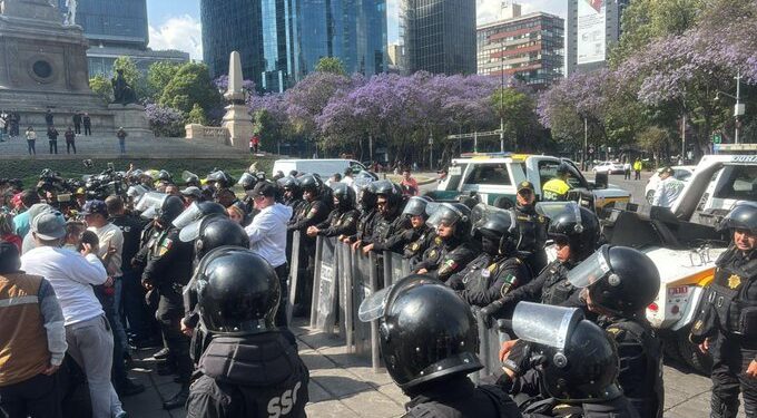 Conductores de apps colapsan CDMX; exigen tarifas justas y menos comisiones