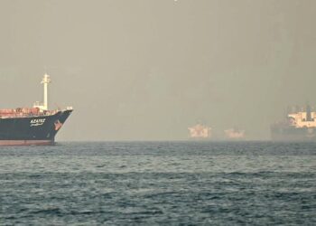 Irán advierte que el estrecho de Ormuz será de “sufrimiento” para quienes impulsen la guerra