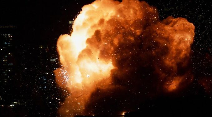 Irán lanza ataques contra Israel y bases de EE. UU. mientras crece la tensión en Medio Oriente