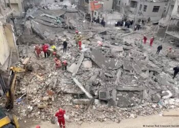 Israel intensifica ataques en Irán y asegura eliminación de altos mandos