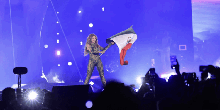 Shakira impone nueva marca histórica en el Zócalo de la CDMX con 400 mil asistentes