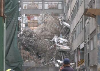 Tragedia en obra de demolición en CDMX: un muerto y personas atrapadas tras derrumbe