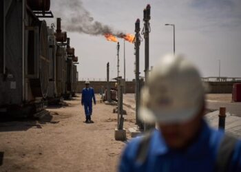 Mercados en alerta: petróleo sube y bolsas caen por escalada del conflicto