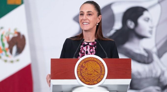 Sheinbaum fija postura sobre gasolina, Magnicharters y protestas en la mañanera