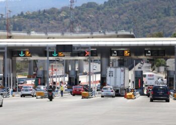 Casetas suben de precio en autopistas y afectan a automovilistas