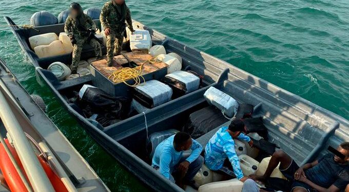 Golpe al narcotráfico en Chiapas: aseguran casi una tonelada de cocaína en altamar