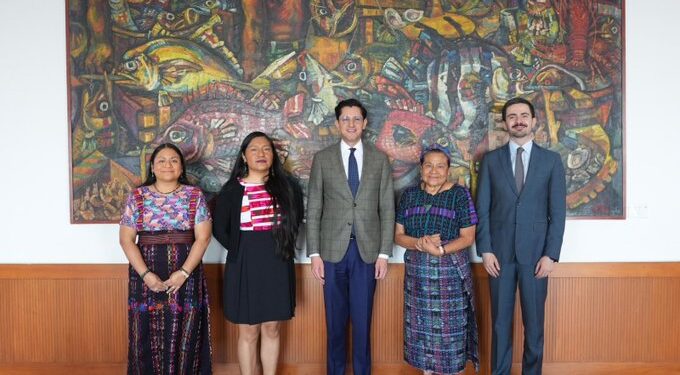 Rigoberta Menchú se suma a la diplomacia mexicana como consejera en derechos e inclusión