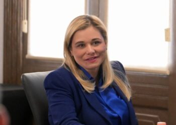 Maru Campos se ausenta del Senado y escala la polémica por operativo con la CIA