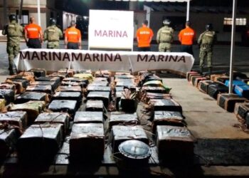 Marina decomisa más de dos toneladas de cocaína en el Golfo de Tehuantepec