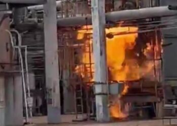 Pemex controla incendio en complejo petroquímico de Veracruz; no reportan heridos ni riesgo para la población