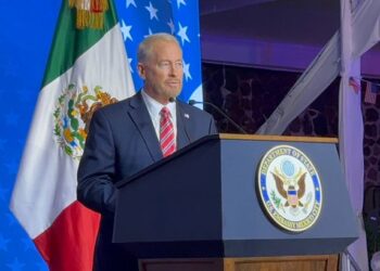 Ronald Johnson destaca cooperación con México y presume golpes al narcotráfico