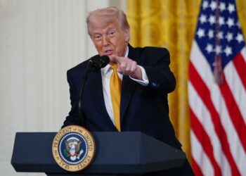 Trump advierte a México: “Si no actúan contra el narco, lo haremos nosotros”