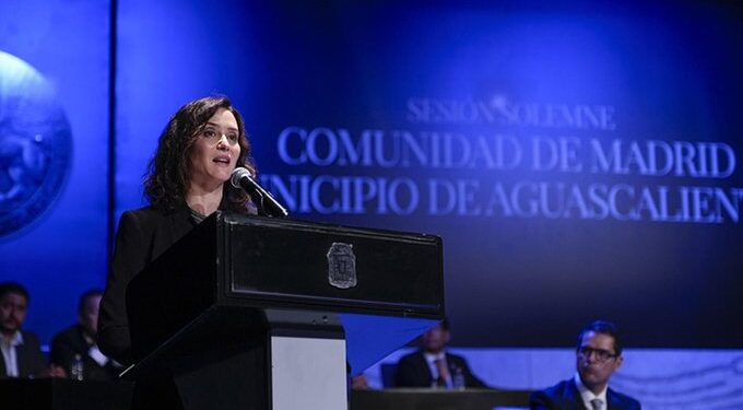 Ayuso acusa a Sheinbaum de usar su visita a México para “dividir”; crece tensión política