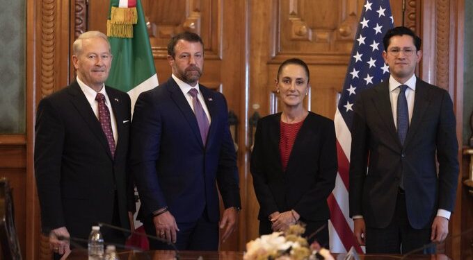 México y Estados Unidos acuerdan mantener trabajo conjunto en seguridad y migración