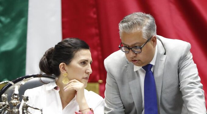 Diputados reservan por cinco años información de aspirantes al INE