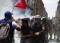 CNTE cancela intento de ingresar al Zócalo tras enfrentamiento con policías en el Centro de CDMX