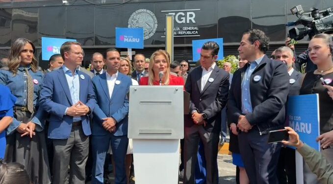 Maru Campos comparece ante la FGR y denuncia presunta persecución política