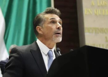 Sergio Mayer renuncia a Morena y deja abierto su futuro político