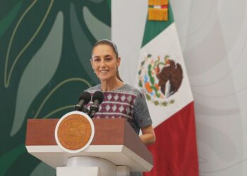 Sheinbaum fija postura sobre soberanía y anuncia alza salarial para trabajadores del Estado