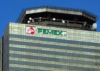 Moody’s mantiene nota de Pemex, pero advierte riesgos por deuda y liquidez
