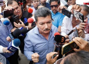 Exjefe de Investigación de Sinaloa se entrega a EU; lo acusan de colaborar con Los Chapitos