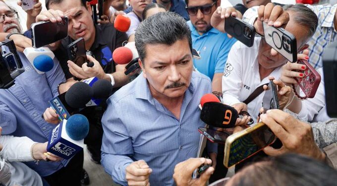 Exjefe de Investigación de Sinaloa se entrega a EU; lo acusan de colaborar con Los Chapitos
