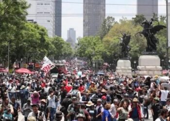 CNTE mantiene la huelga nacional; maestros rechazan suspender protestas y plantones